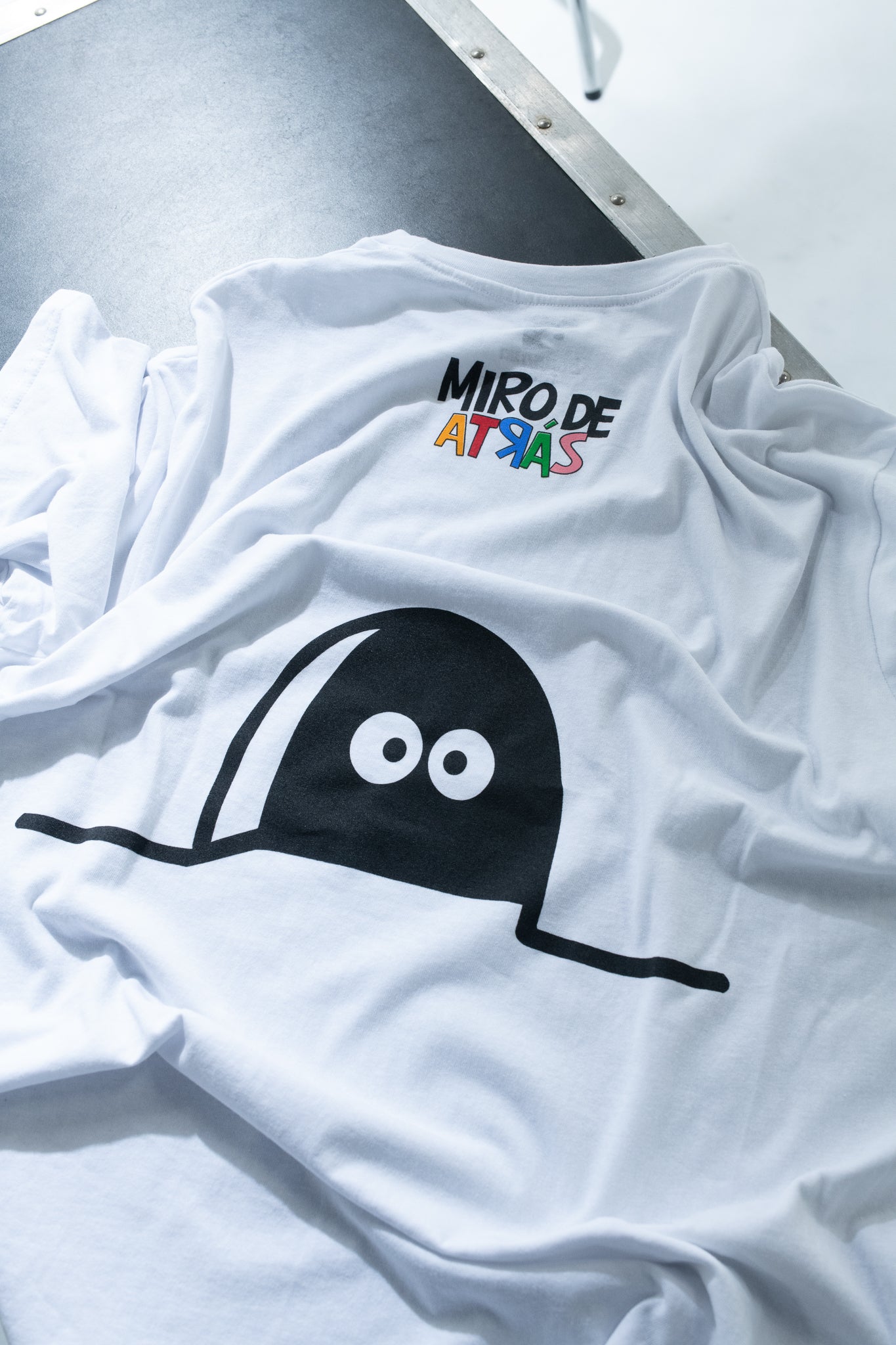 Fan Desde el Día 1 | Ojos Blanco